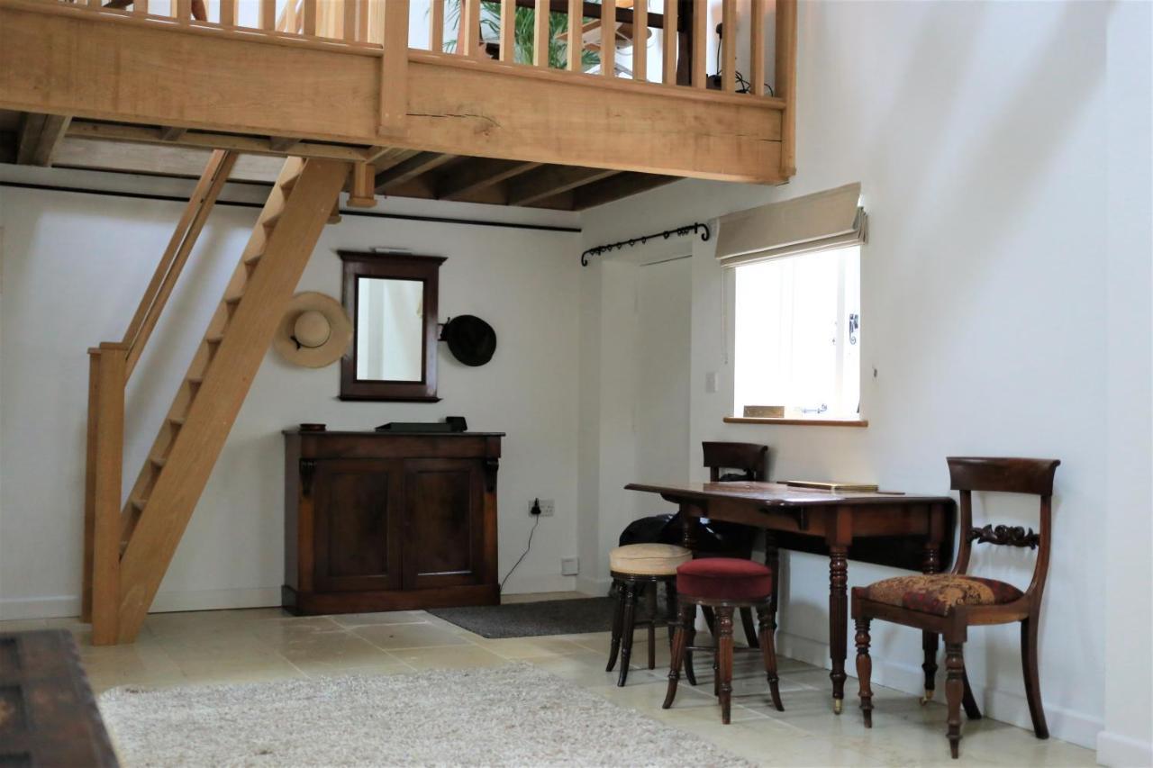 Baptist Cottage Cheverell Екстер'єр фото